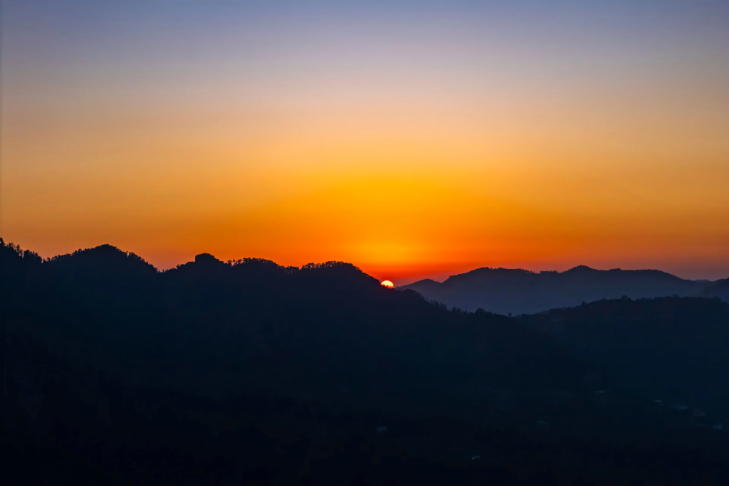 Buying a 2nd Home in Shimla: A Shimla-Specific Guide to Budget, Legalities, and Location